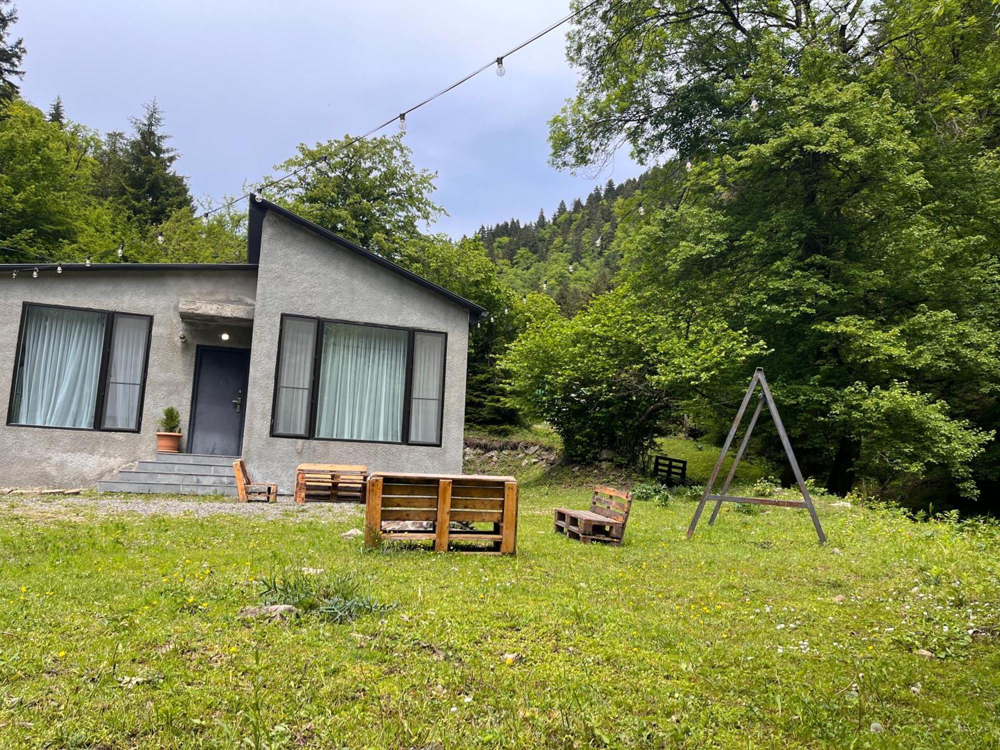 Cozy House In The Forest Borjomi Bagian luar foto